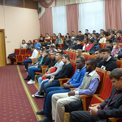 Meeting with foreign students