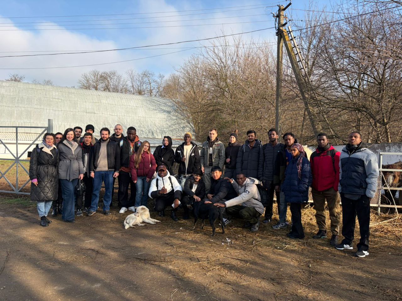 Путешествие иностранцев в конноспортивный клуб