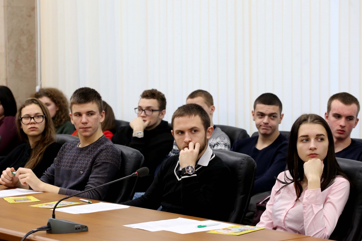 Сельской молодежи везде у нас дорога