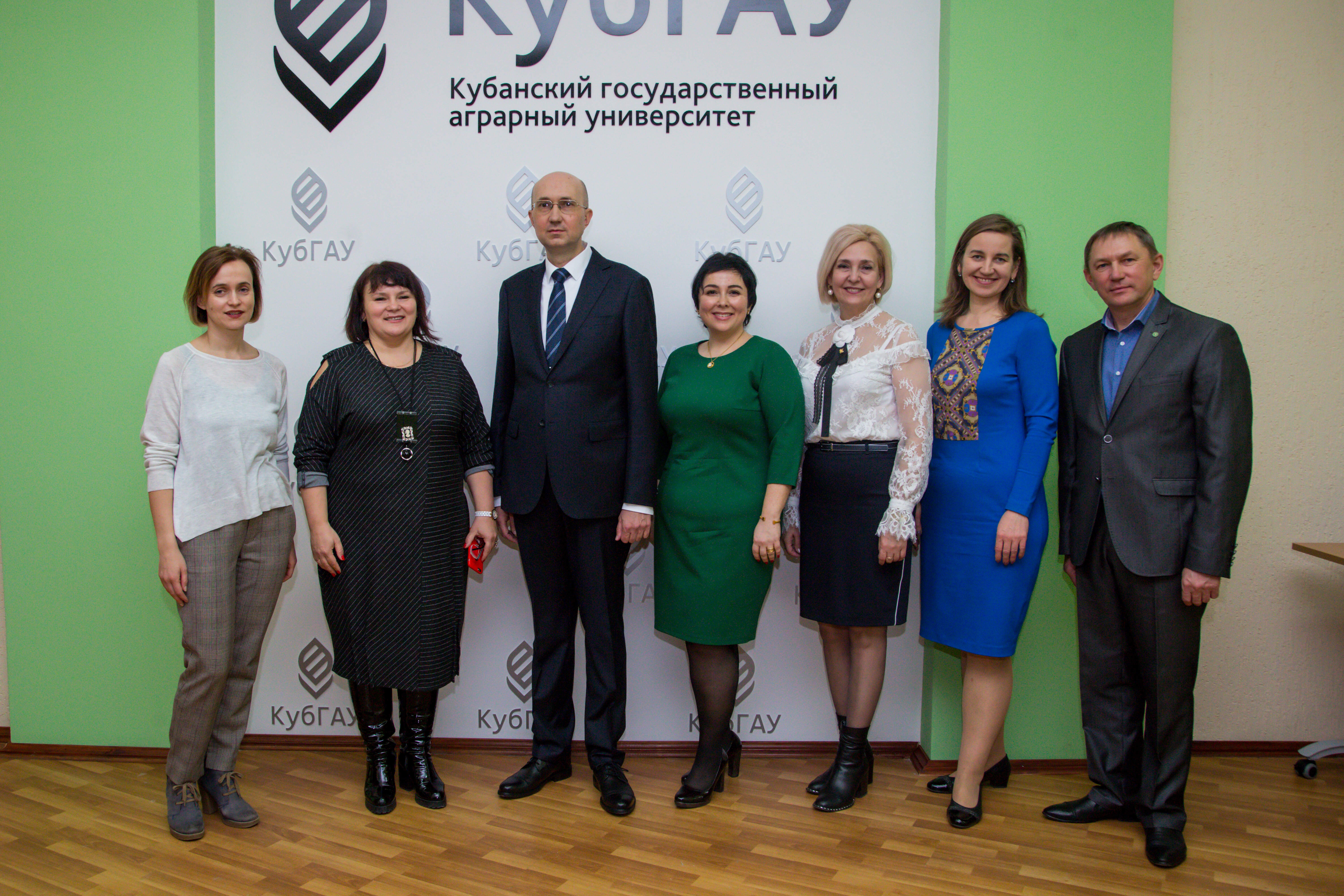 Открыли кинозал