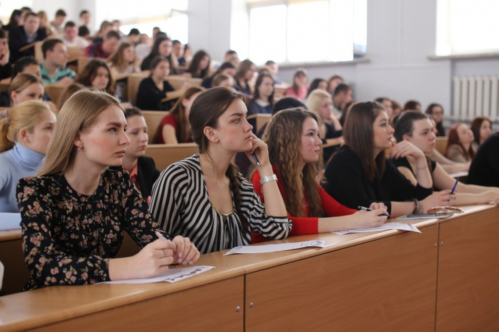 Наши студенты проверили свою грамотность на Всекубанском студенческом диктанте