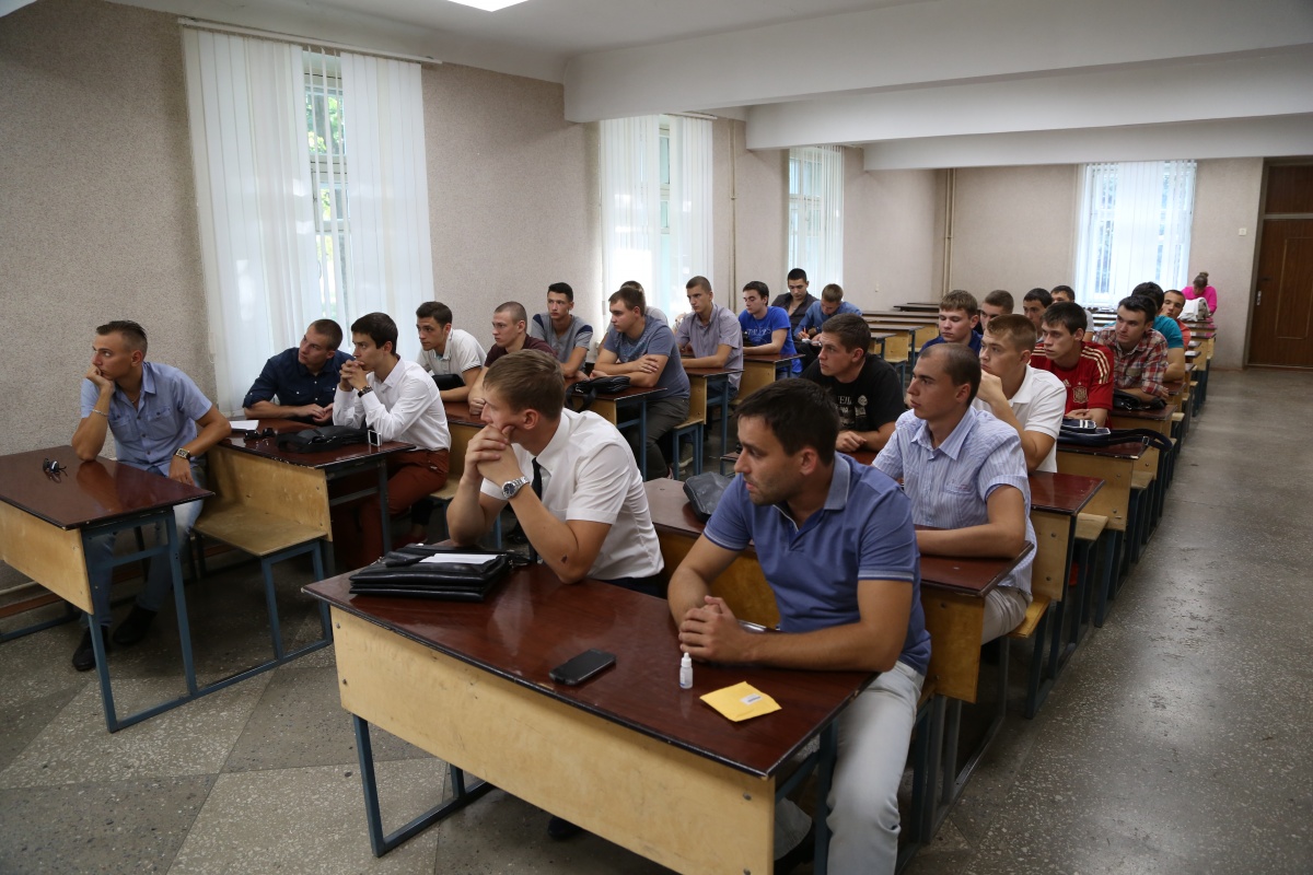 Помощь в уборке урожая винограда в Севастополе