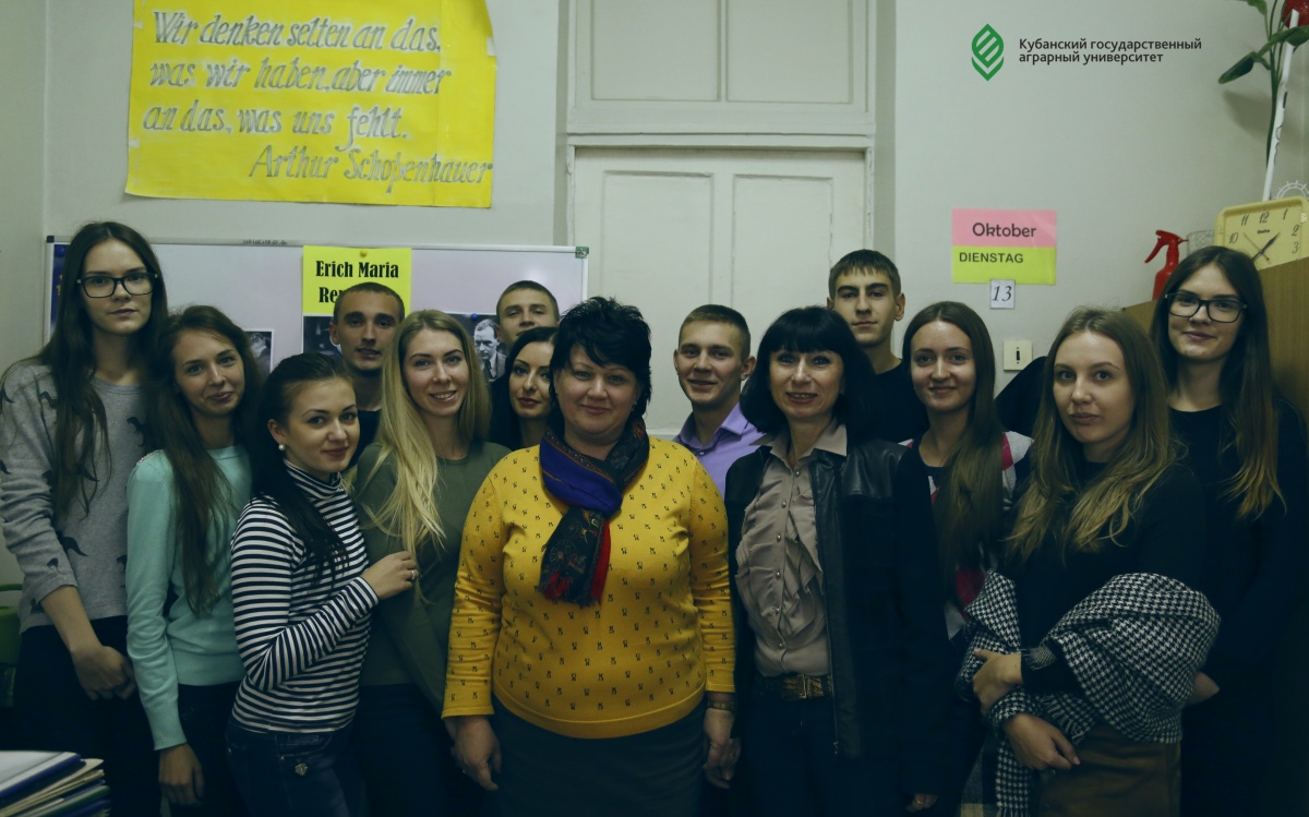 Еще как читают! 