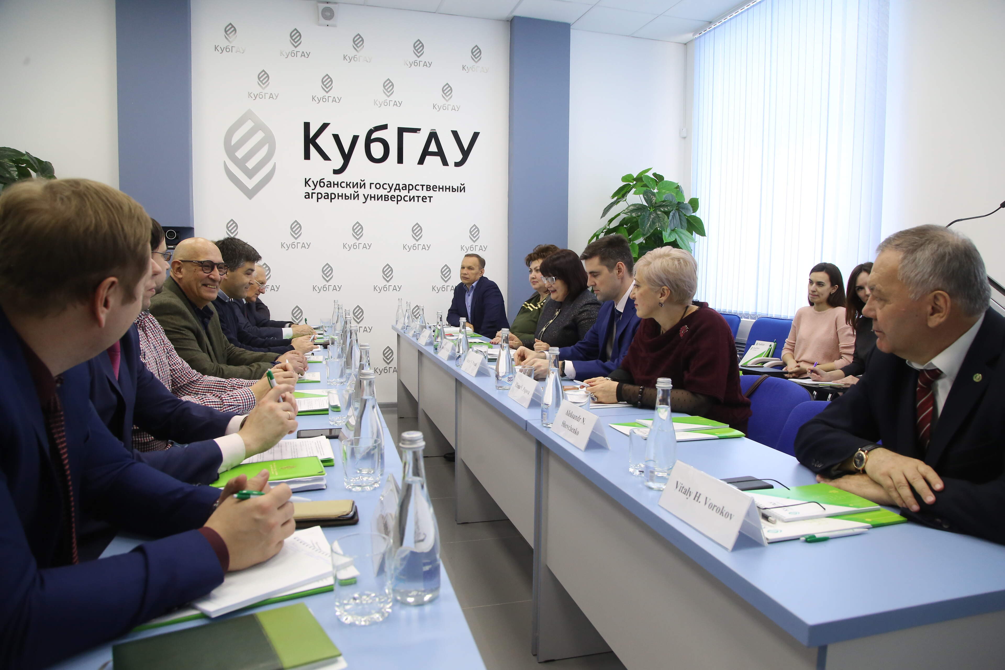 Укрепление связей с зарубежными коллегами