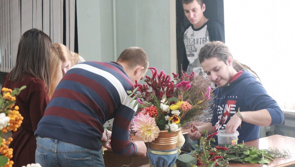 Говорим и показываем