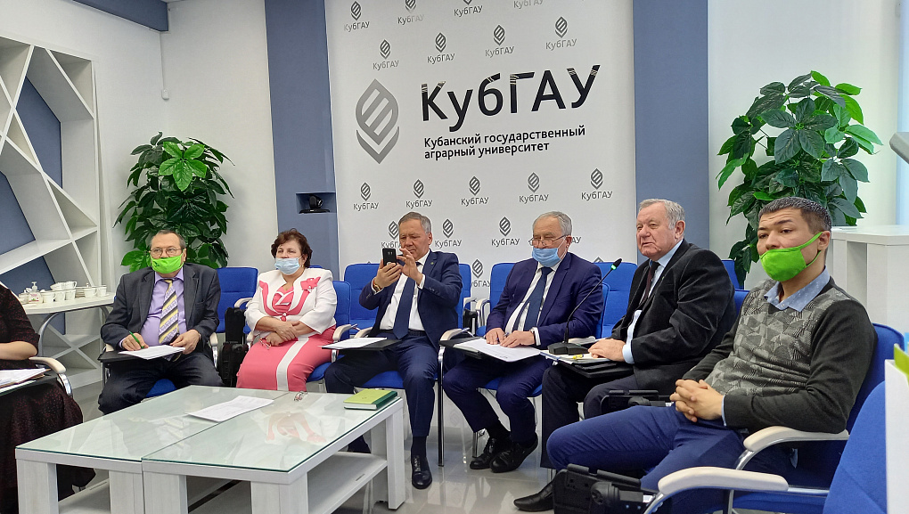 Сотрудничество с Азербайджанским ГАУ.