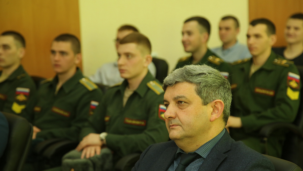 Поблагодарили добровольцев