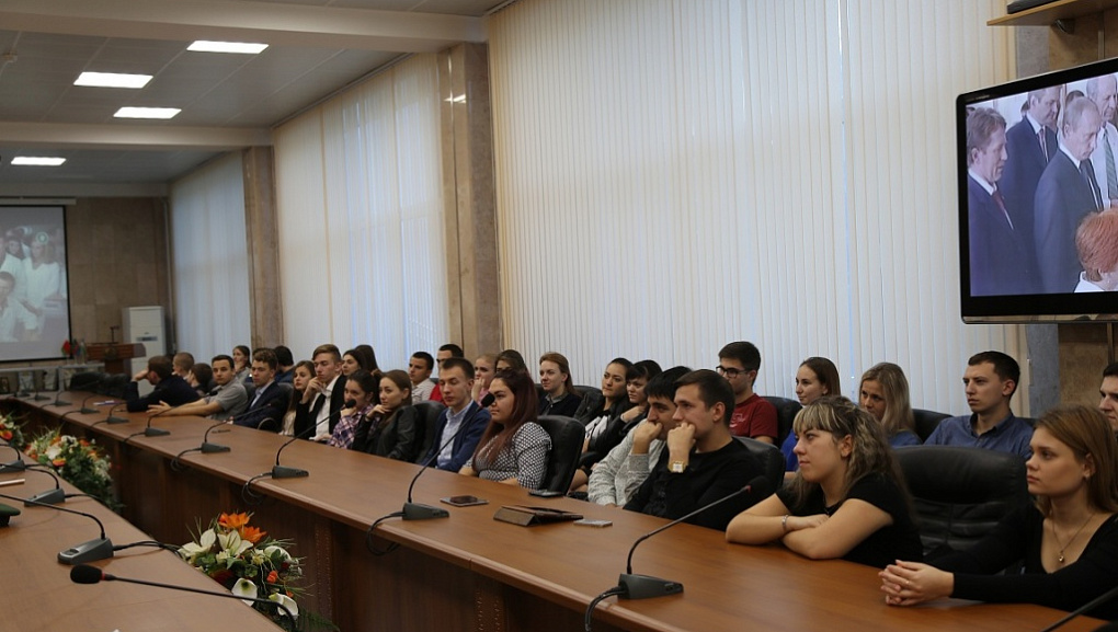 О молодых парламентариях
