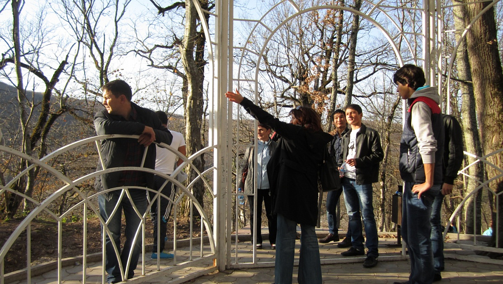 Trip of foreign students to the town of Goryachy Kluch