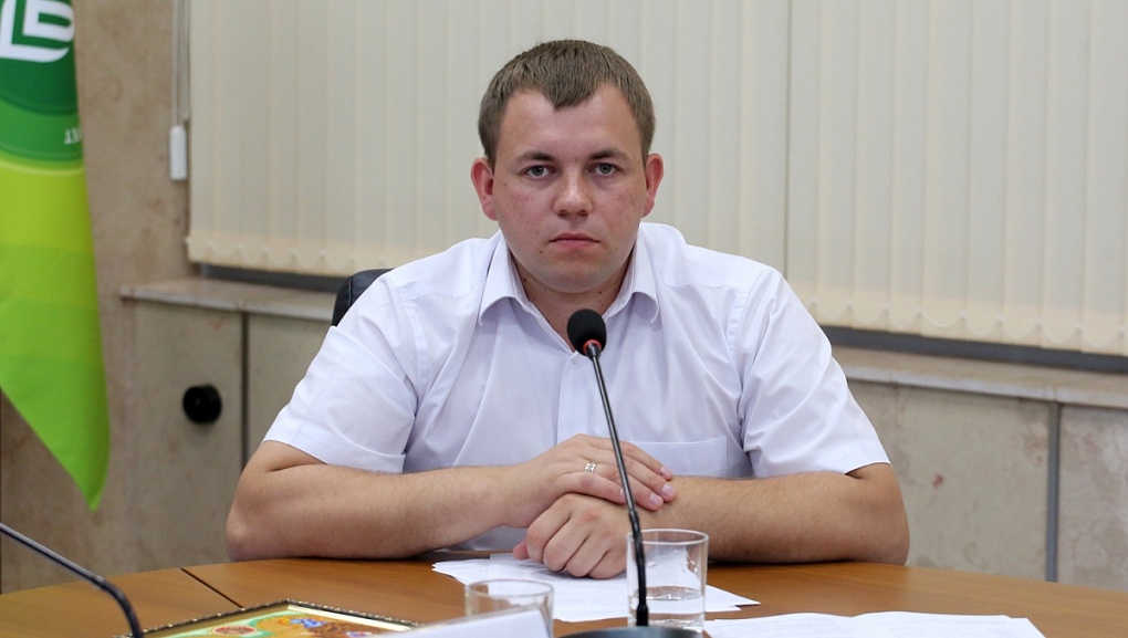 Вуз не только учит, но и воспитывает 