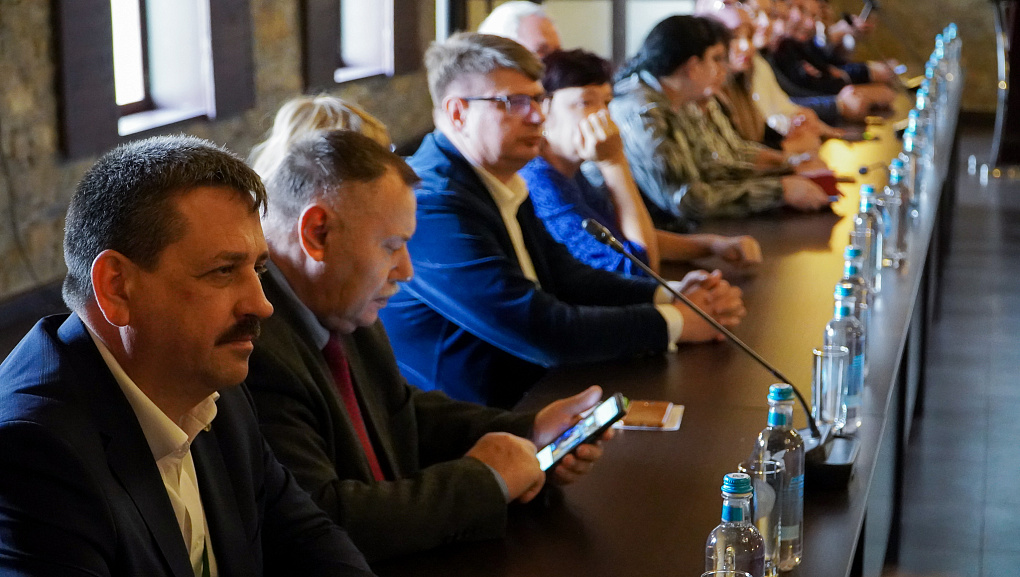В Абрау-Дюрсо обсудили тенденции развития отечественного АПК и аграрного образования