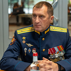 Студенты встретились с кавалером ордена Мужества Сергеем Крившенко