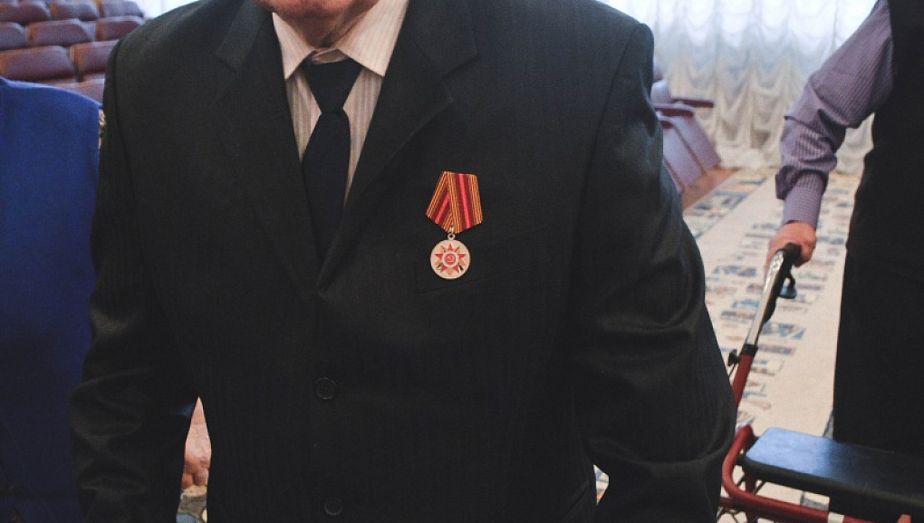 С теплыми пожеланиями и ярким концертом