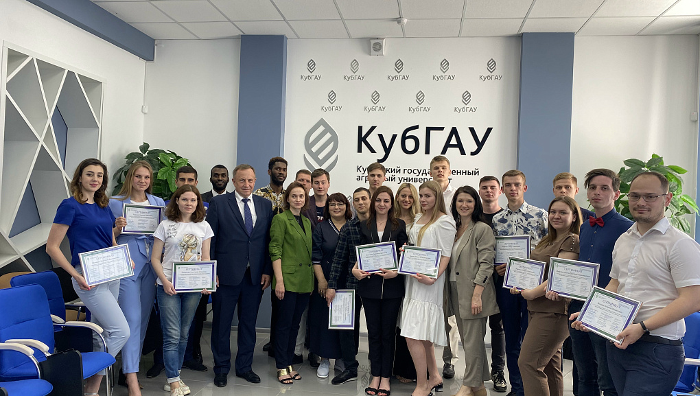 Состоялась защита кейсов и выпуск 7-го набора слушателей Бизнес-школы