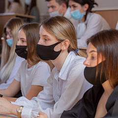 Студенты юридического факультета написали избирательный диктант