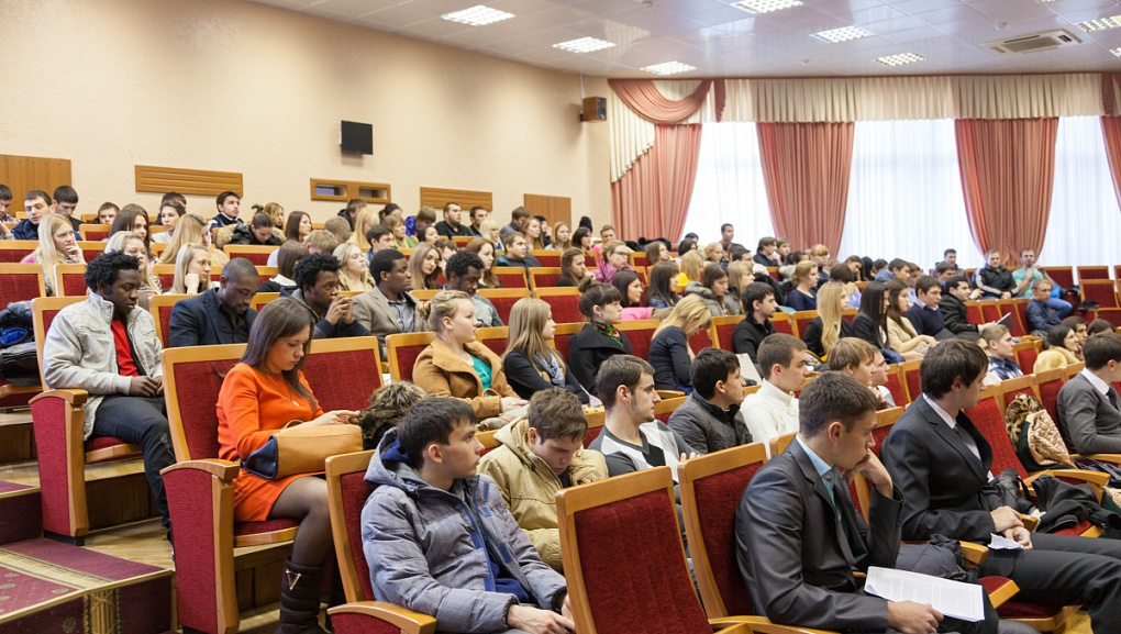 Masters of eloquence discussed the important dates of Russia