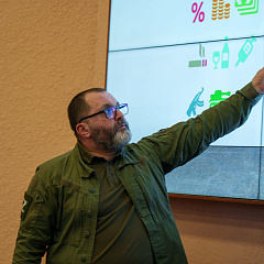 Лекция о мышлении и ответственности с советником главы ДНР Игорем Кимаковским