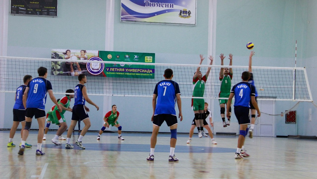 Мужская сборная КубГАУ победила великолукчан со счетом 3:0