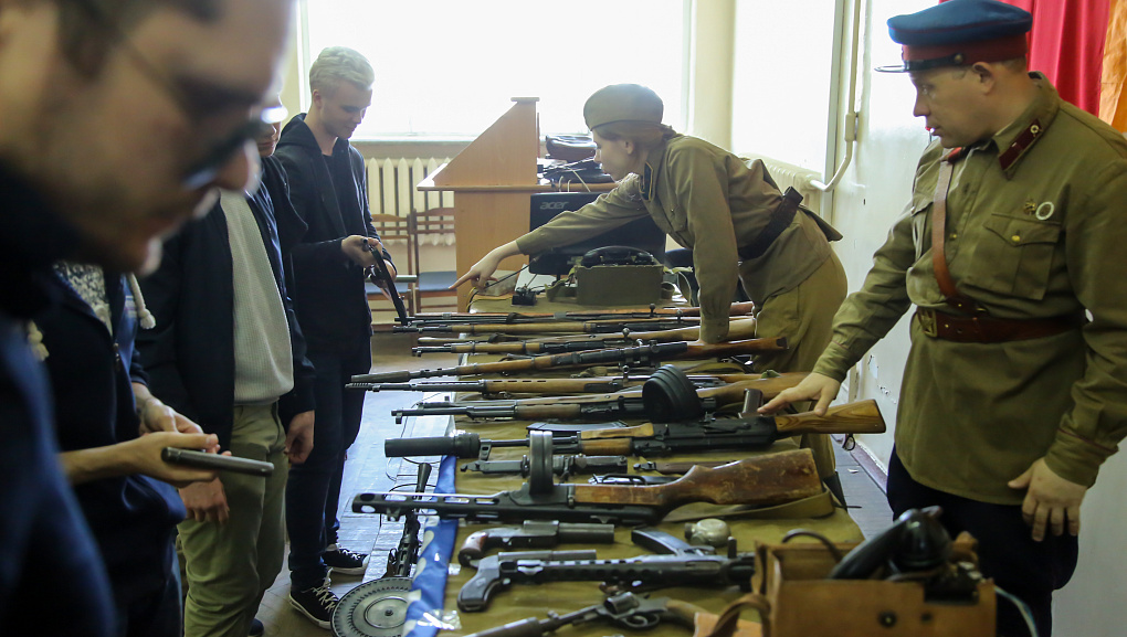В КубГАУ показали оружие Победы