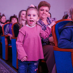 В КубГАУ поздравили женщин с Международным женским днём