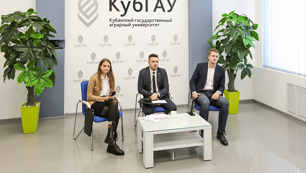 Пообщались с абитуриентами онлайн!