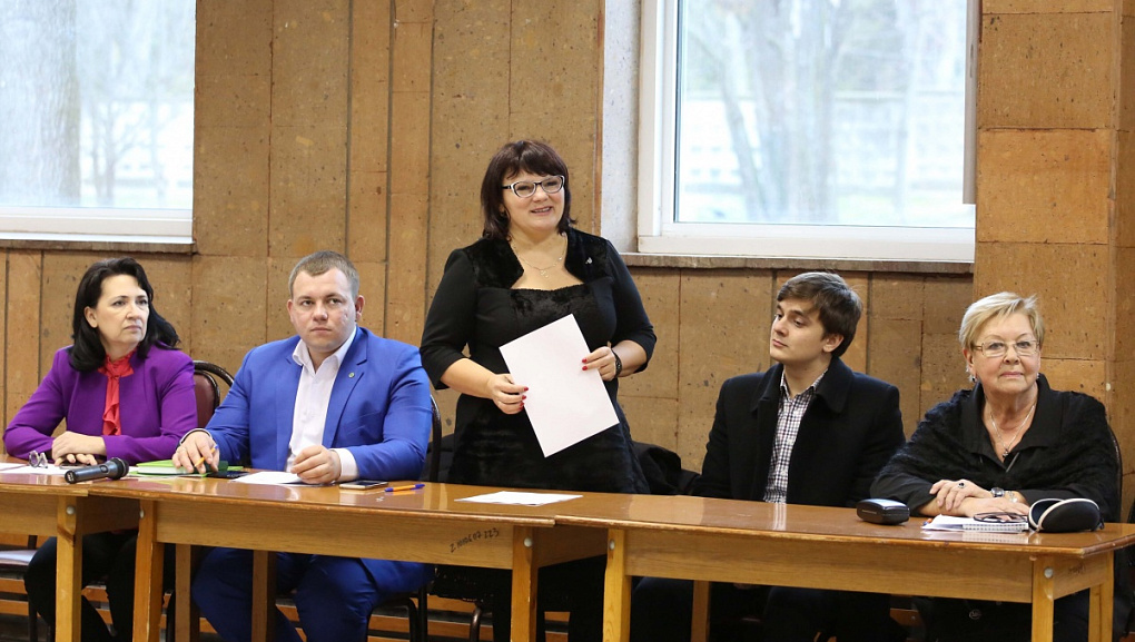 Творческая молодежь у «Cвободного микрофона»