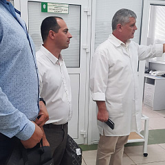 Сотрудничество с партнерами
