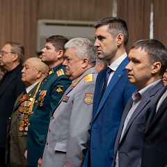 Университет поздравил Защитников Отечества!