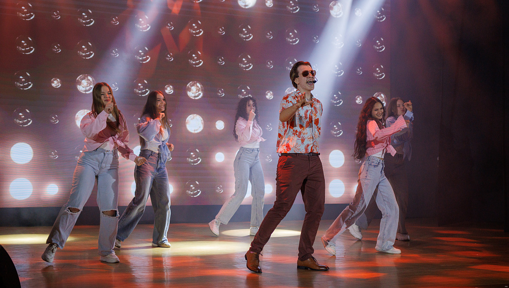 В КубГАУ поздравили женщин с Международным женским днём