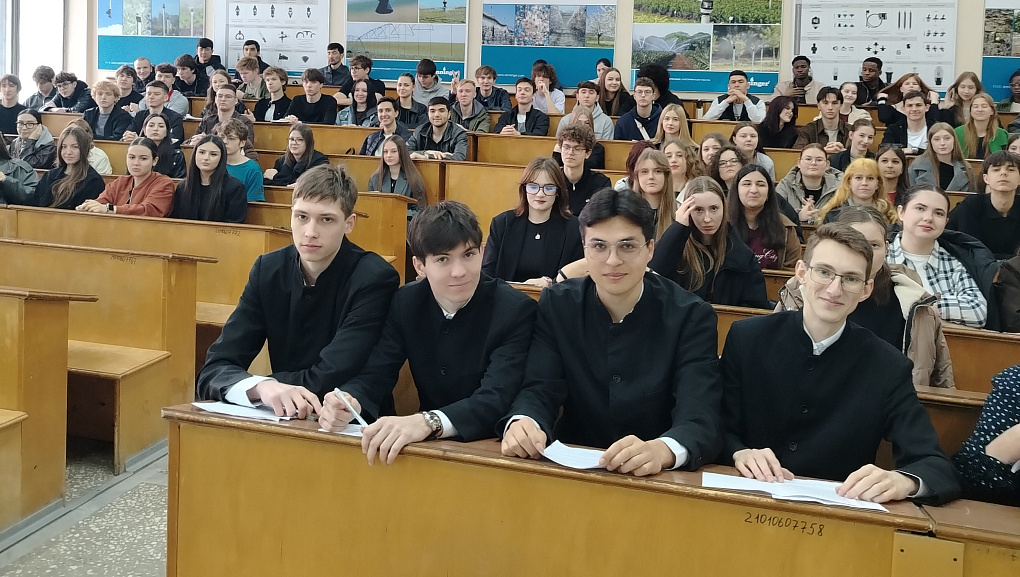 К 90-летию писателя Виктора Лихоносова