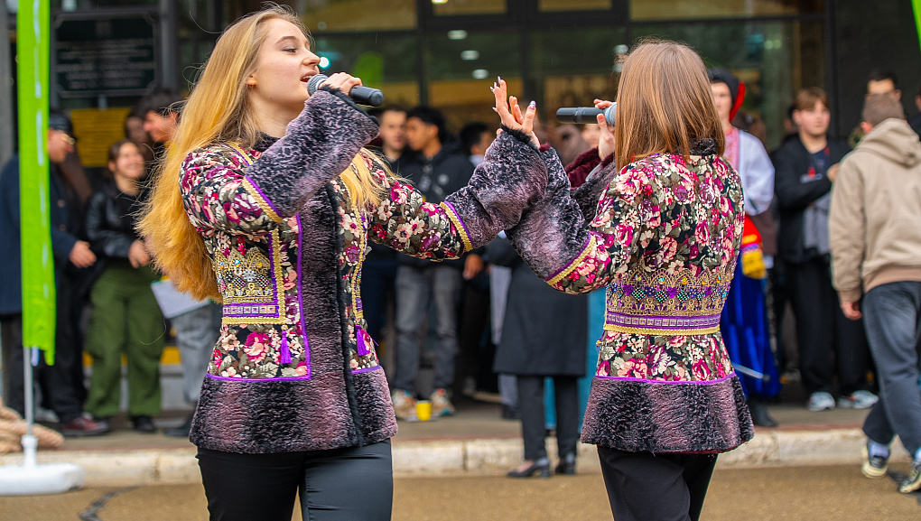 Пахнет солнцем и блинами – нынче Масленица с нами!