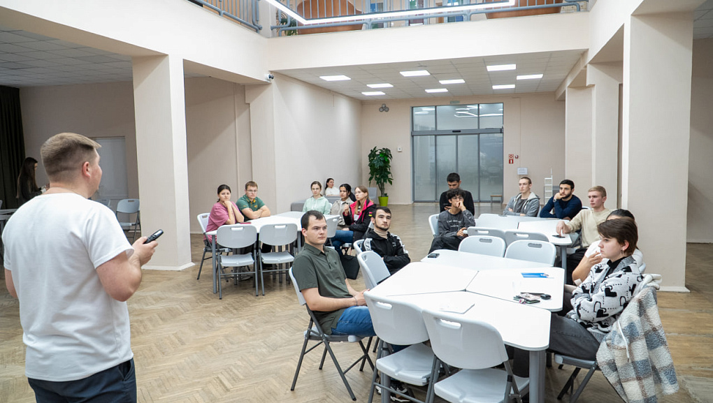 Встреча иностранных студентов КубГАУ с представителем Молодежной ассамблеи