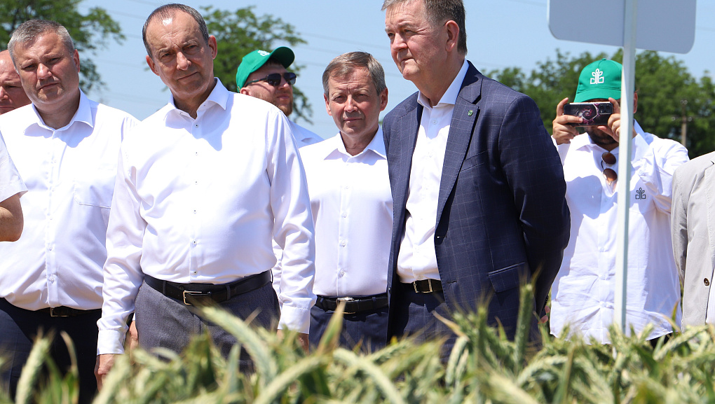 Губернатор Кубани провёл предуборочное совещание в КубГАУ