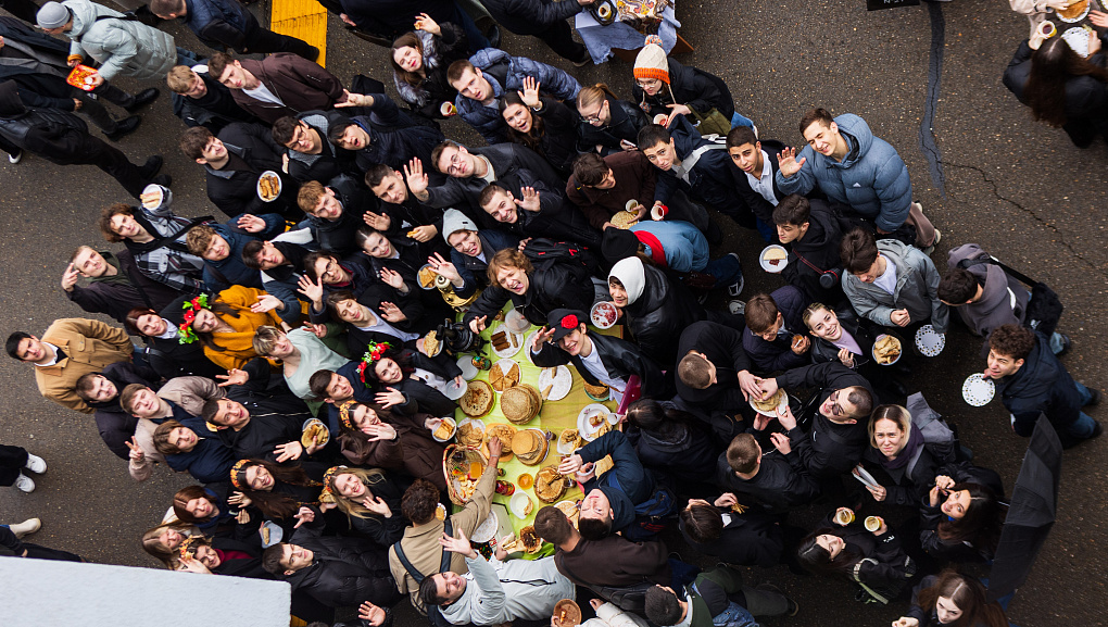 Пахнет солнцем и блинами – нынче Масленица с нами!