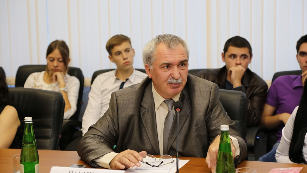 Круглый стол комитета Совета молодых депутатов Краснодарского края