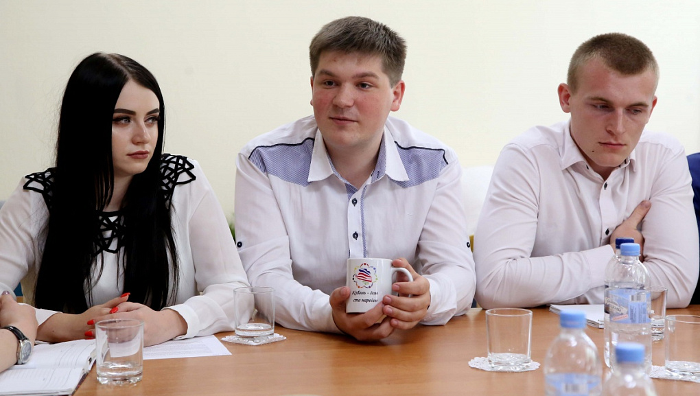 Ректор встретился со студентами «один на один»