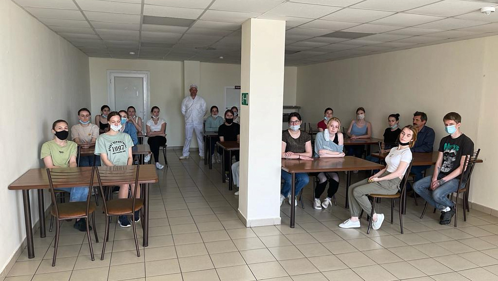 Студенты факультета ветеринарной медицины посетили мясокомбинат АО фирма "Агрокомплекс"