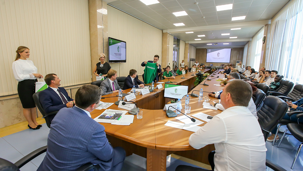 Замминистра пообщался с молодежью КубГАУ