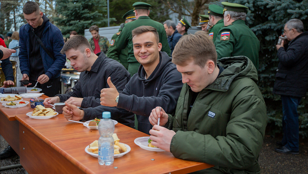 «А ну-ка, парни, конкурс»