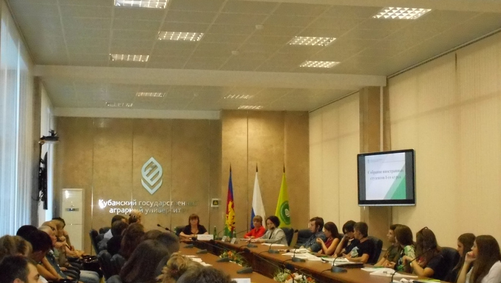 Иностранным студентам-первокурсникам помогают адаптироваться к новой жизни и учебе