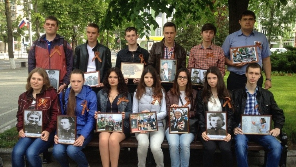 Наши студенты на параде Памяти