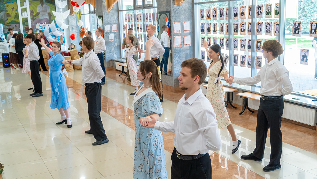 Этот праздник со слезами на глазах...