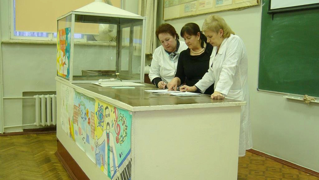 Первокурсники биологических факультетов сразились на олимпиаде по химии