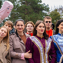 Пахнет солнцем и блинами – нынче Масленица с нами!