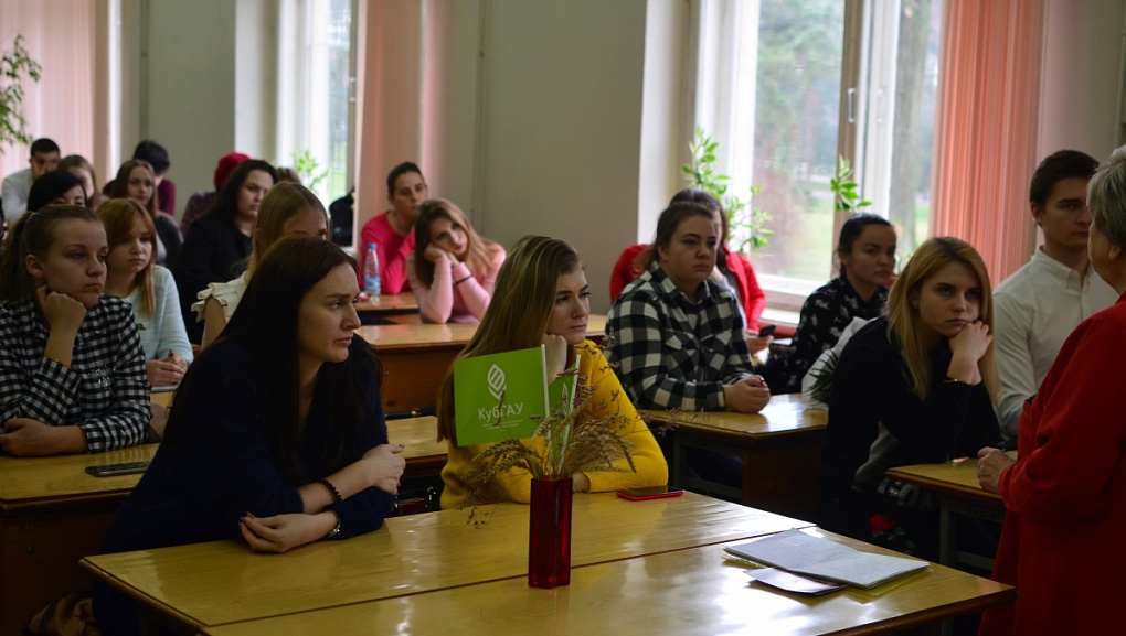 Я вспоминаю хлеб блокадных лет…