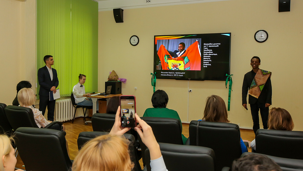 Открыли кинозал