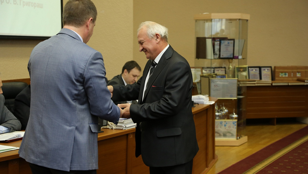 Ученый совет наградил лучших