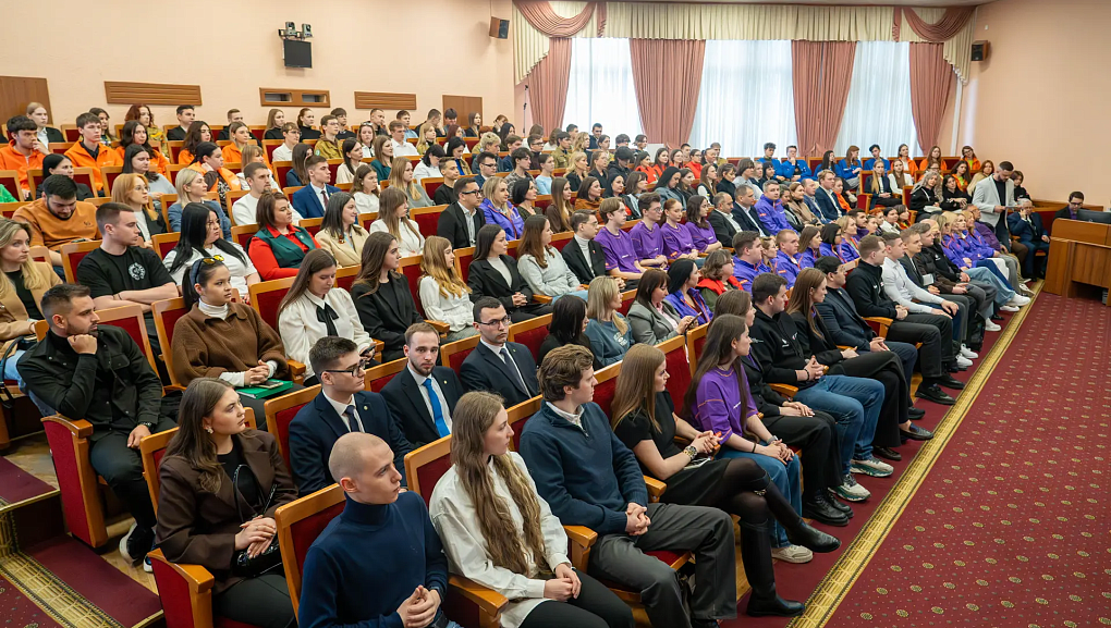 Добровольцы Кубани встретились с Артёмом Метелевым