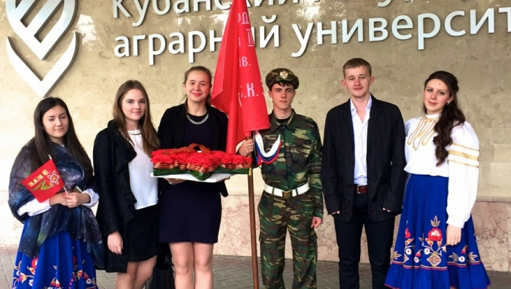 В память о Победе: парад студентов юрфака