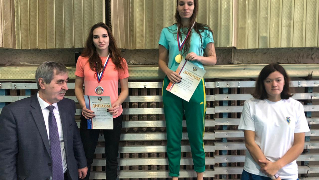 Завершаем год новыми призами